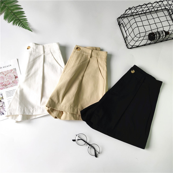 Ежедневни дамски къси панталони в три цвята