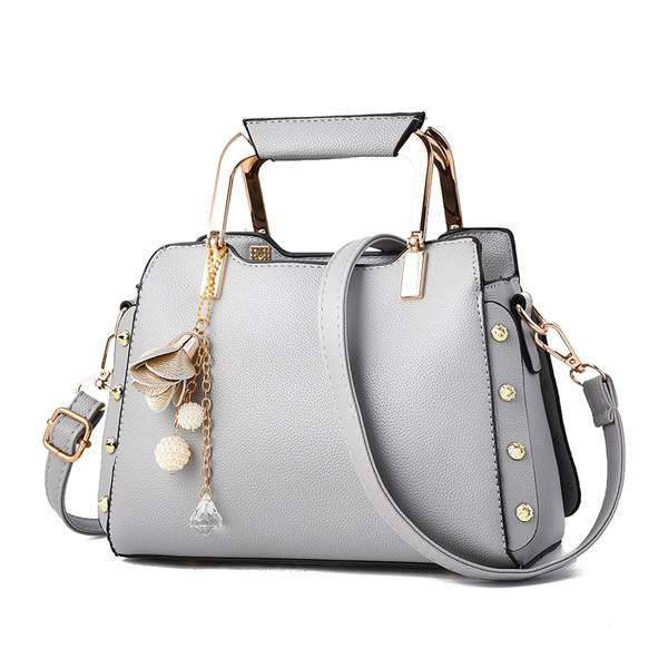 Modern női táska fém elemmel öt színben