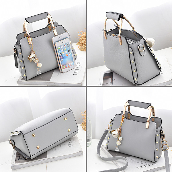 Modern női táska fém elemmel öt színben