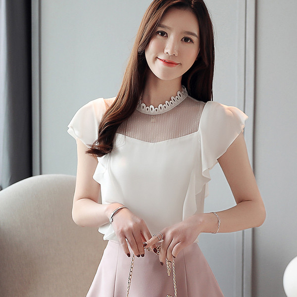 Κομψή γυναικεία  μπλούζα με κοντό μανίκι σε λευκό χρώμα