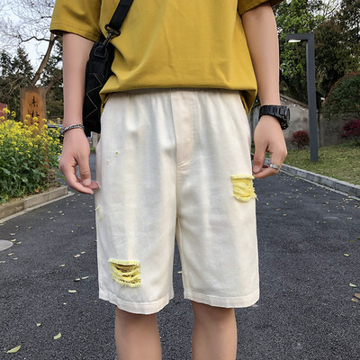 Alkalmi férfi rövidnadrág fehér színben, színes elemekkel