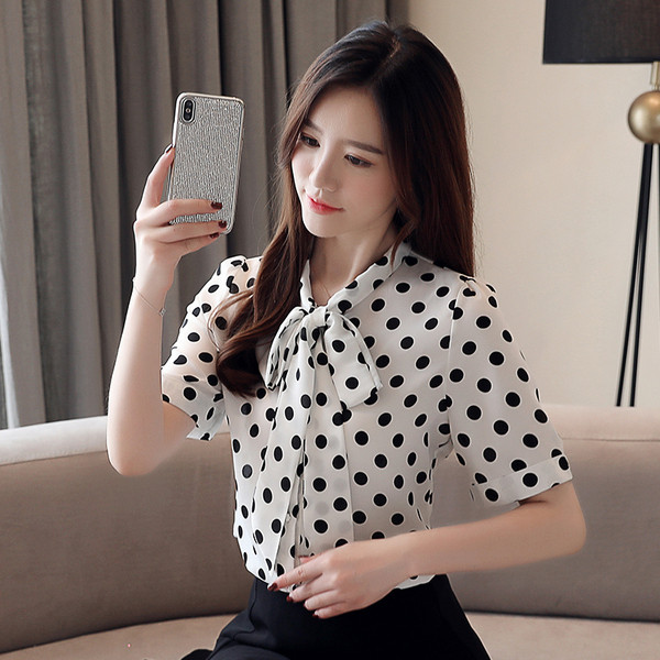 Σύγχρονη γυναικεία μπλούζα με μανίκι 3/4