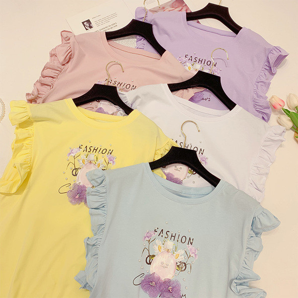 Bluză de damă elegantă cu mâneci scurte în element 3D