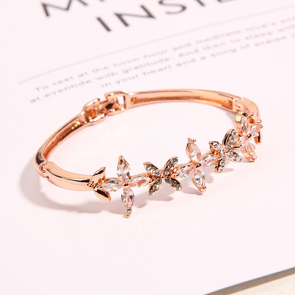 Bratara de dama moderna in doua culori cu pietre