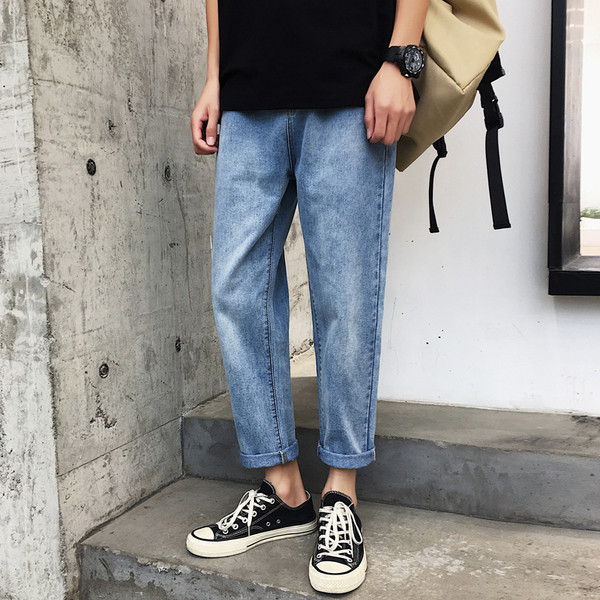 Aktuális férfi farmer sima modell kék és fekete színben