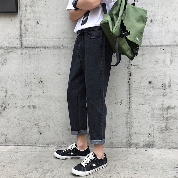 Aktuális férfi farmer sima modell kék és fekete színben