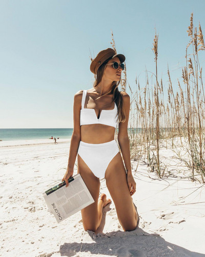 Μαγιό από δύο μέρη με υψηλή μέση σε διάφορα χρώματα