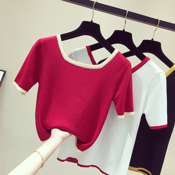 Γυναικεία μπλούζα με κοντό μανίκι σε λευκό, μαύρο και κόκκινο χρώμα