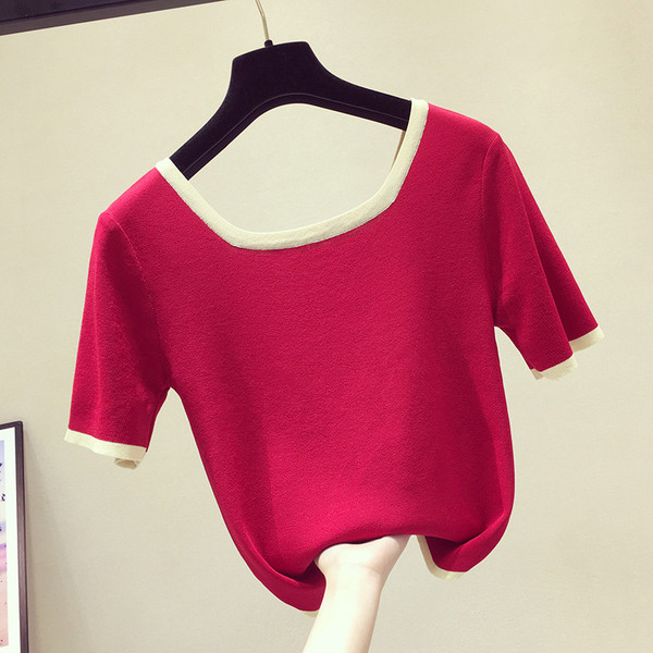 Γυναικεία μπλούζα με κοντό μανίκι σε λευκό, μαύρο και κόκκινο χρώμα