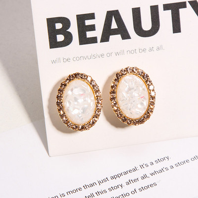 Cercei eleganti de dama in alb si albastru