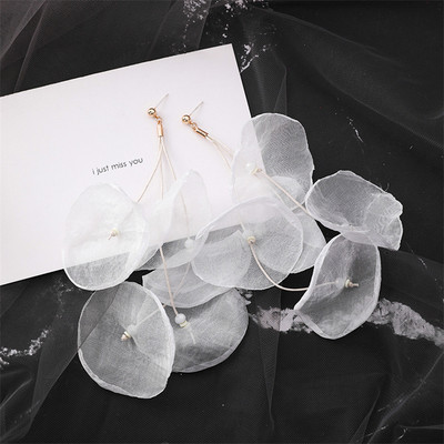 Stílusos női fülbevaló gyöngyökkel több színben