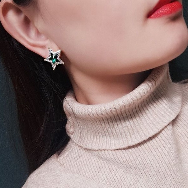 Cercei eleganti de dama in trei culori cu pietre