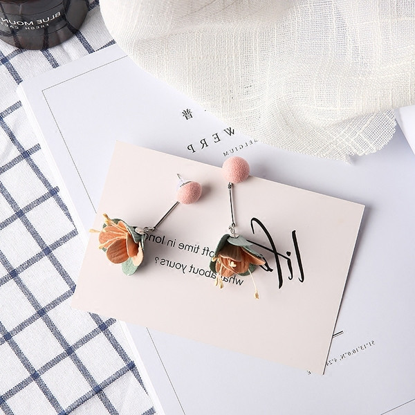 Model nou de cercei dama - doua culori