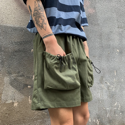 Pantaloni scurți pentru bărbați model nou cu buzunare mari în mai multe culori