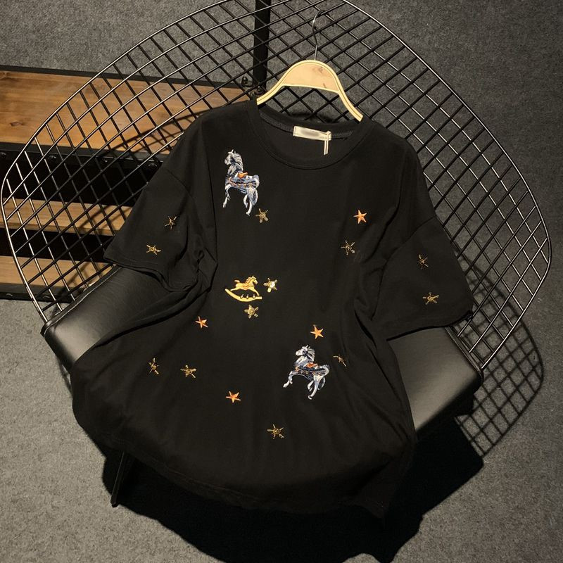 Γυναικείο μπλουζάκι με κεντήματα και πούλιες σε δύο χρώματα