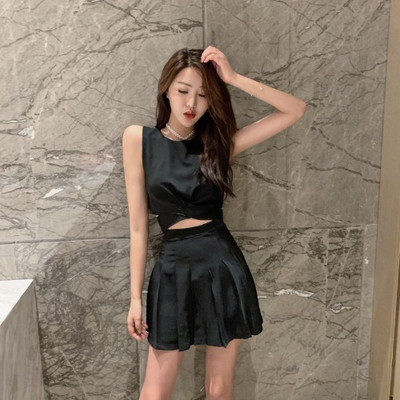 Κομψό και μοντέρνο γυναικείο σετ φούστα και αμάνικο σε τρία χρώματα