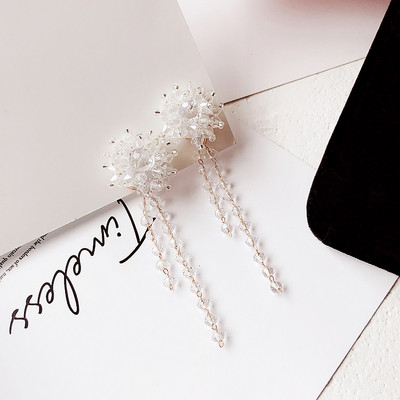 Cercei lungi de dama in alb si roz