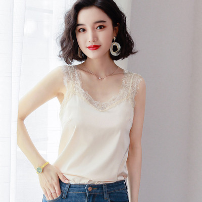 Modern női felső, csipkepántokkal, többféle színben