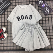 Ежедневен дамски комплект от две части в сив и черен цвят 