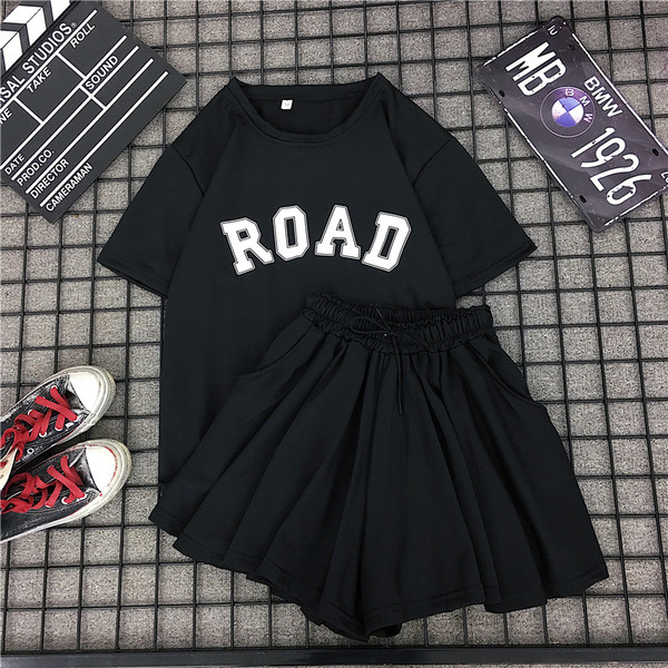 Ежедневен дамски комплект от две части в сив и черен цвят 