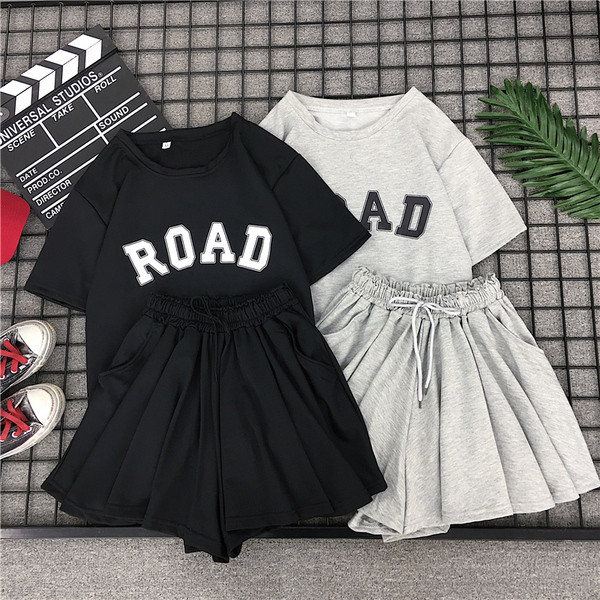 Ежедневен дамски комплект от две части в сив и черен цвят 