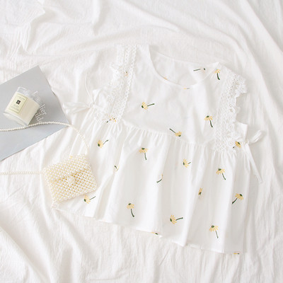 Napi női felső, fehér hímzéssel