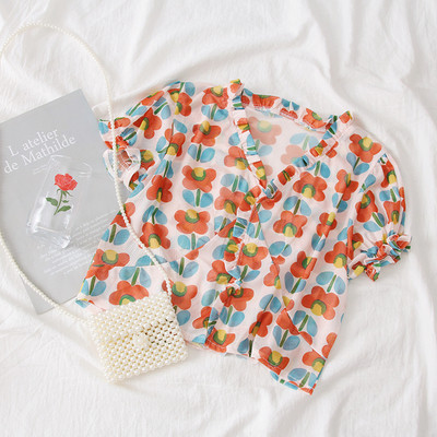 Καθημερινή γυναικεία μπλούζα με ντεκολτέ σε σχήμα V