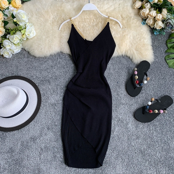 Rochie de dama cu decolteu in V si bretele metalice