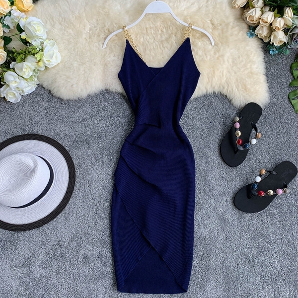 Rochie de dama cu decolteu in V si bretele metalice