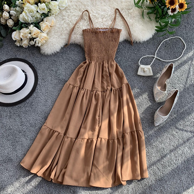 Μοντέρνο γυναικείο φόρεμα με λεπτές λωρίδες σε διάφορα χρώματα