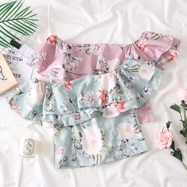 Κομψή γυναικεία μπλούζα σε διάφορα χρώματα με floral μοτίβα