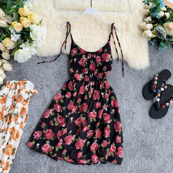 Rochie de dama casual model decupata cu model floral si bretele subtiri