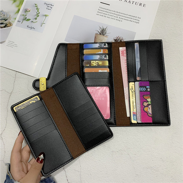 Portofel de dama in carouri din piele ecologica