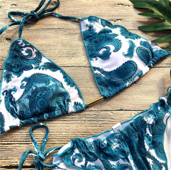 Стилен бански костюм с  триъгълно горнище 