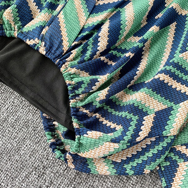 Σύγχρονη γυναικεία μπλούζα σε διάφορα χρώματα με μανίκι λωτού