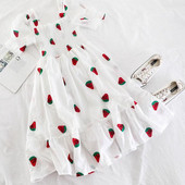 Modern női ruha rövid ujjal, színes mintával