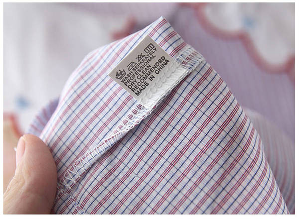 Alkalmi gyerekruha gombokkal lányoknak