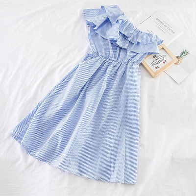 Modern női ruha négy színben, egy pánttal