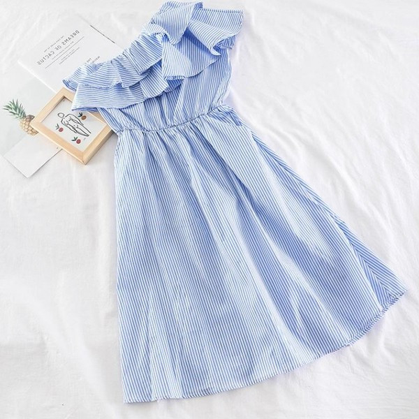 Modern női ruha négy színben, egy pánttal