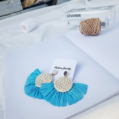 Cercei eleganti de dama in mai multe culori