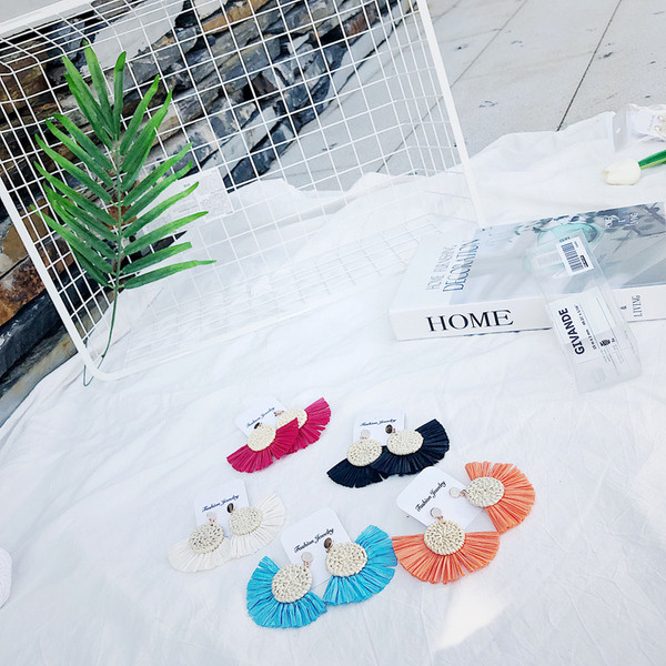 Cercei eleganti de dama in mai multe culori