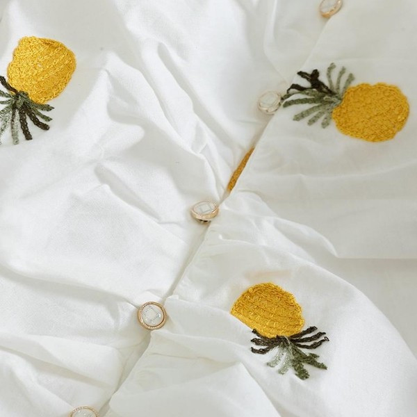 Μοντέρνα γυναικεία κοντή μπλούζα με κουμπιά και έγχρωμη τύπωμα