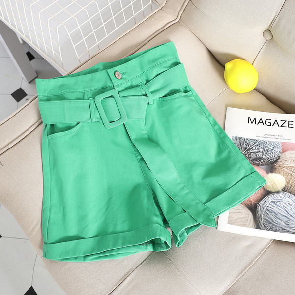 Дамски модерни къси панталони с колан в няколко цвята