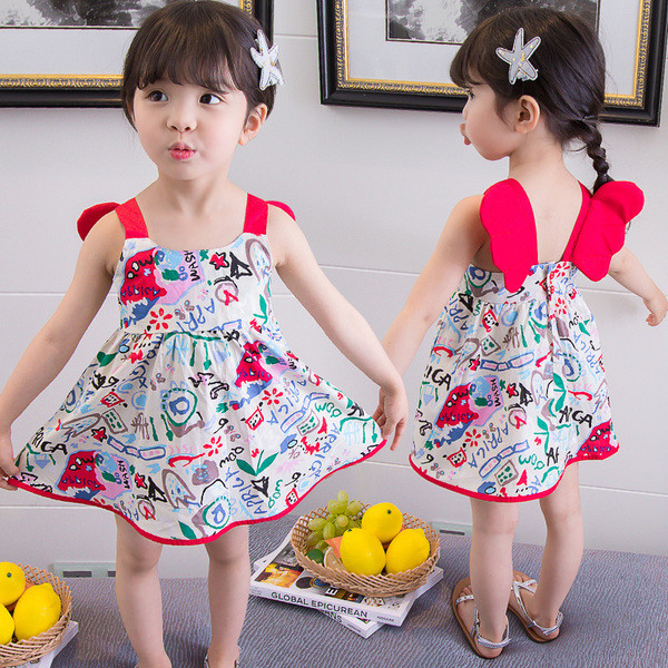 Modern gyerekruha modell pántokkal és 3D elemmel