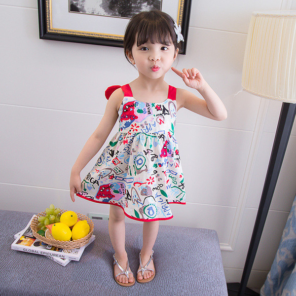 Modern gyerekruha modell pántokkal és 3D elemmel