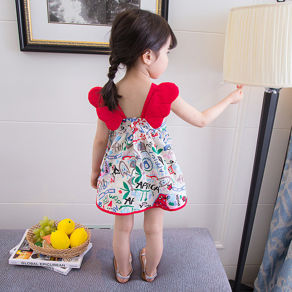 Modern gyerekruha modell pántokkal és 3D elemmel