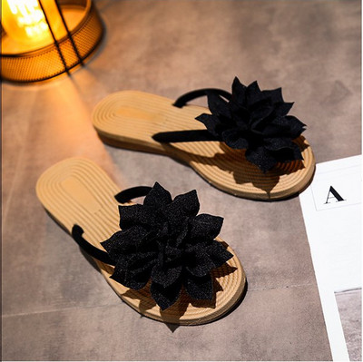 Μοντέρνες γυναικείες  παντόφλες με τρισδιάστατο στοιχείο σε τέσσερα χρώματα