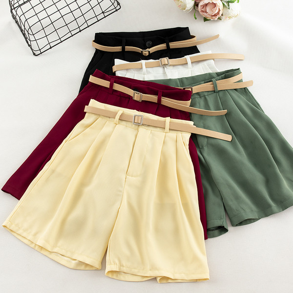 Alkalmi női rövidnadrág magas derékkal, övvel több színben