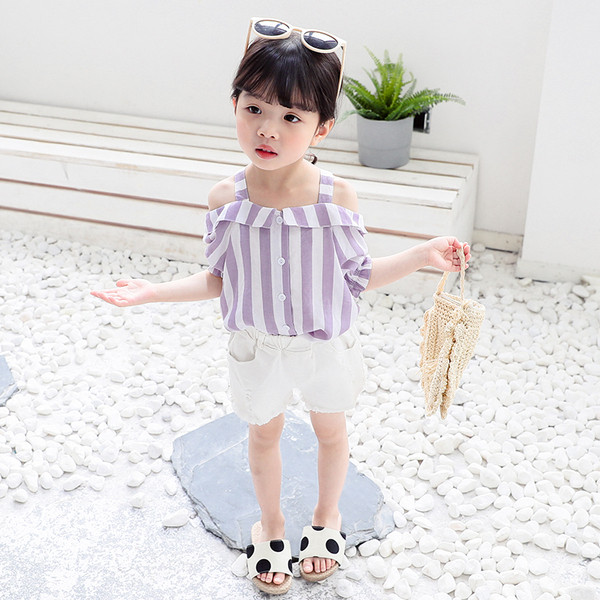 Stílusos gyereking lányoknak pántokkal és gombokkal