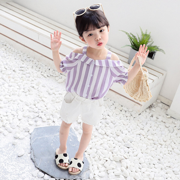 Stílusos gyereking lányoknak pántokkal és gombokkal